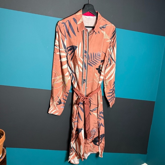 Tropical Print Button-Up Dress size 36 - Picture 3 of 9